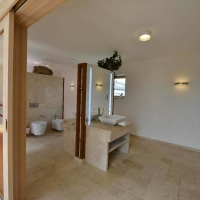 Fliesen römischer Verband aus Travertin (Troja) hell innen