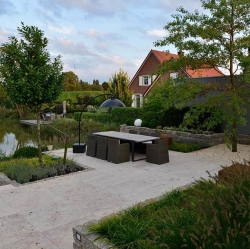 Gartenplatten (in Formaten) aus Travertin (Troja)