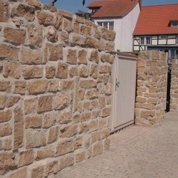 Mauersteine-Troja-Travertin-(1)