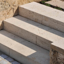 Blockstufen-Gartenstufen-Naturstein