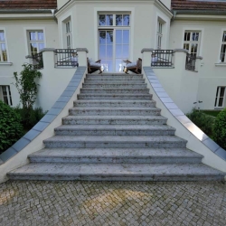 Blockstufen-aus-Muschelkalk-Memphis-Ra-(4)