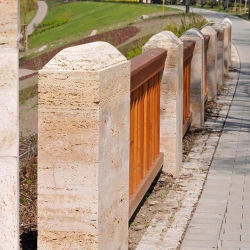 Pfeiler-Travertin-Troja