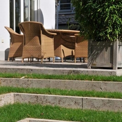 Rasenkanten-Travertin-Troja-(4)