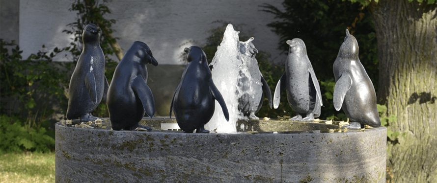 Brunnen mit Pinguinen