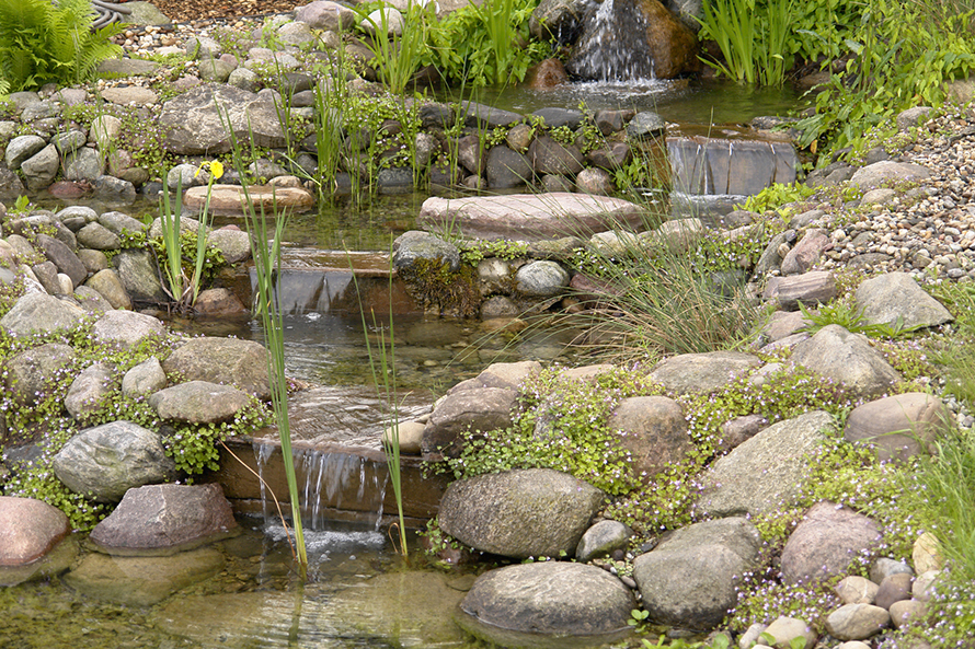 Bachlauf im Garten anlegen / selber bauen