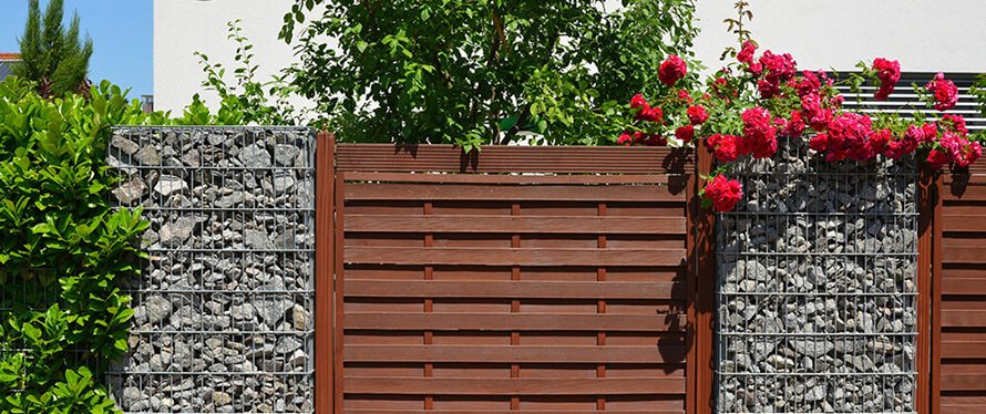 Sichtschutz Im Garten 10 Ideen Mit Holz Kunststoff Mauer Pflanzen