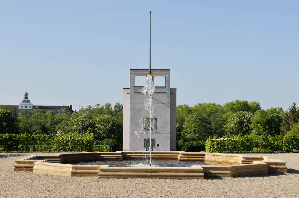 Springbrunnen aus Naturstein (Schloss Gottdorf)