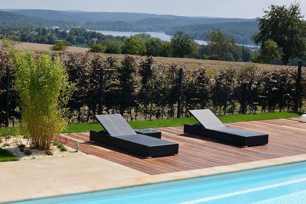 Terrassenplatten in Kombination mit Holz