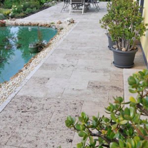 Terrassenplatte Travertin Troja (Bahnen)