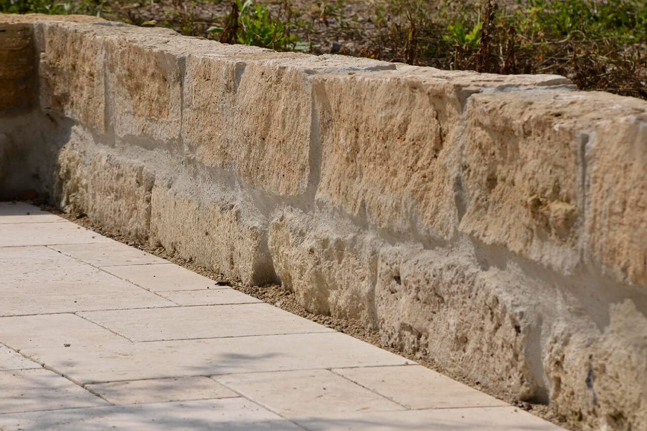 Terrassenplatten aus Travertin hell im Römischen Verband?