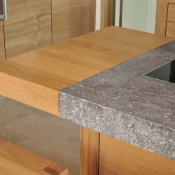 Arbeitsplatten für die Küche nach Maß - grauer Naturstein (Granit & Co.) Arbeitsplatten für die Küche nach Maß - grauer Naturstein (Granit & Co.)
